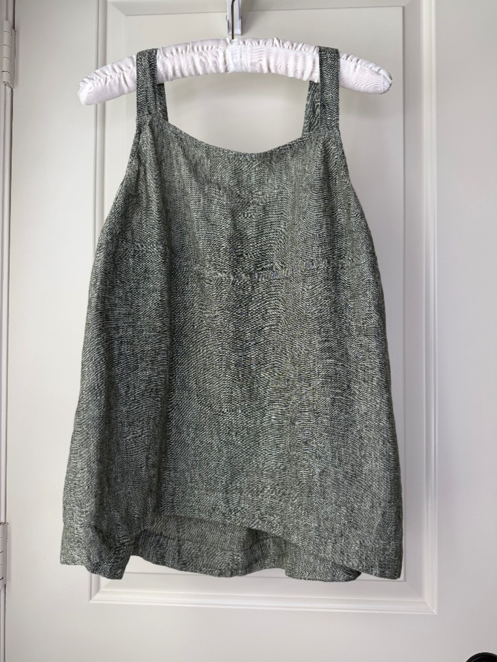 Athleta 100% Linen Sleeveless Tank Top Olive Green Size M